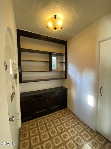 Foto del edificio - 1646 Hilliard Dr