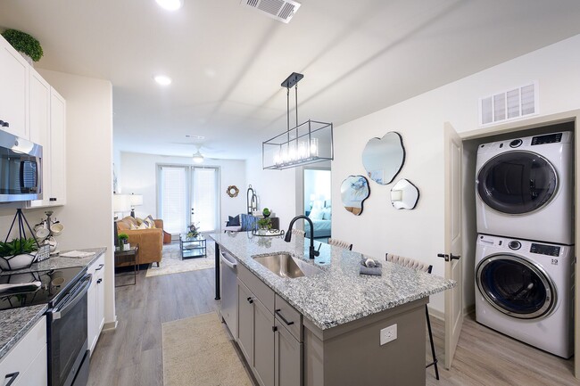 Foto del edificio - The Tomlin Luxury Apartments