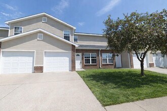Building Photo - 5000 Derby Ridge Dr