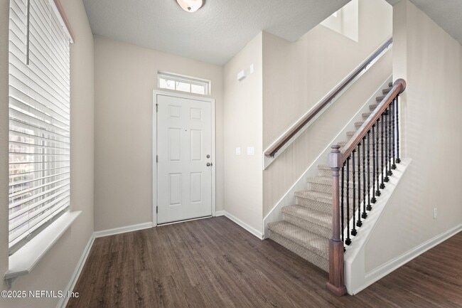 Building Photo - 54 St Barts Ave