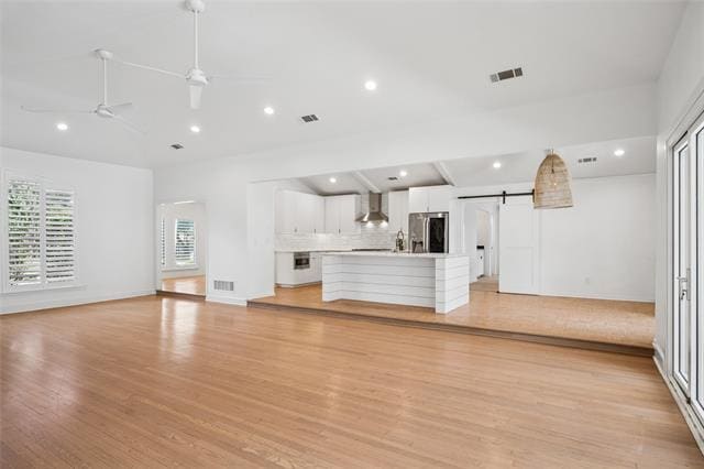 Foto del edificio - 7605 Queens Garden Dr