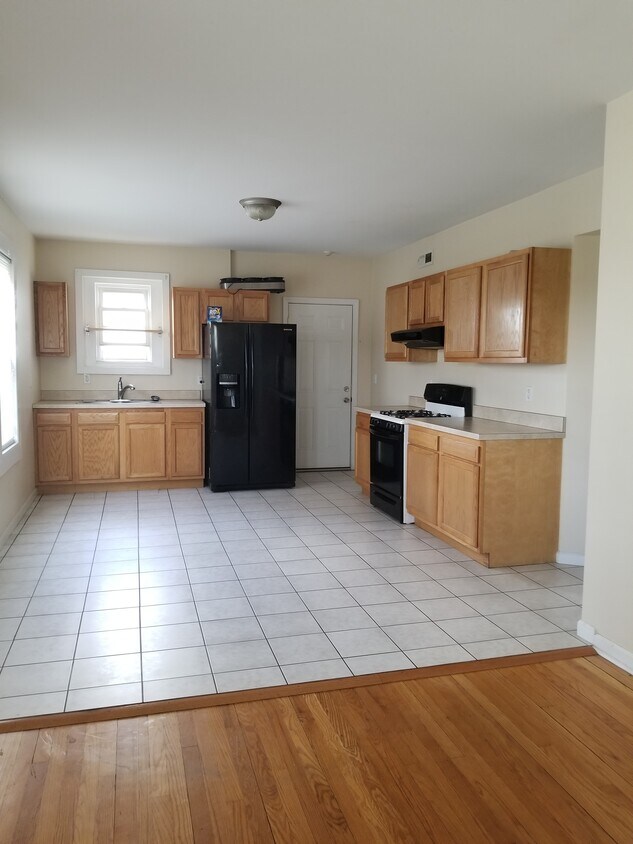 Kitchen - 873 East St