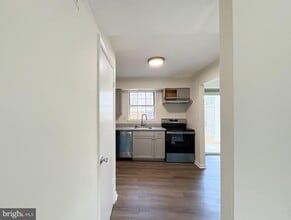 Building Photo - 1021 St Michaels Dr