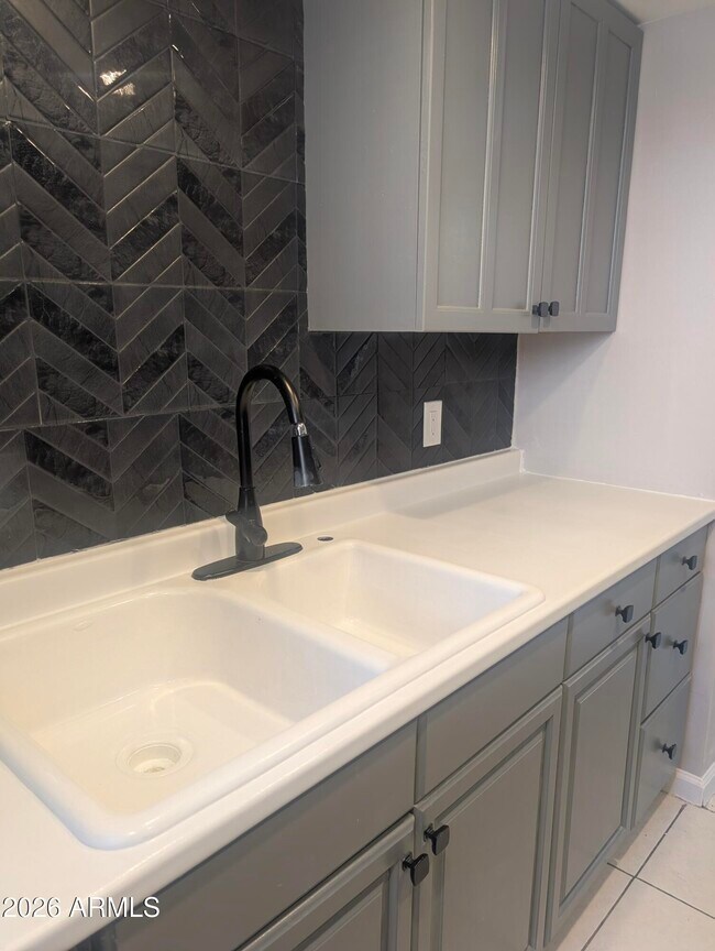 Building Photo - 7126 N 19th Ave