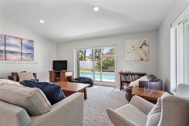 Foto del edificio - 11780 NW 27th Ct