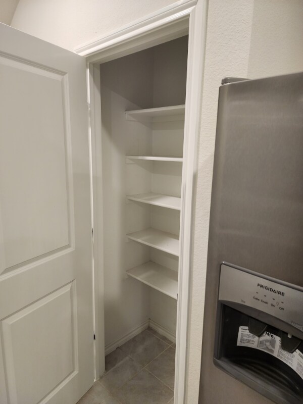 Foto del edificio - 1220 Meadow Creek Dr