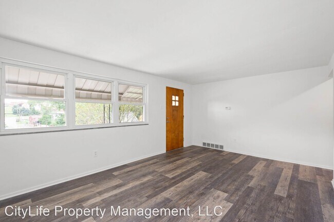 Building Photo - 3 br, 2 bath House - 2019 Ohio Avenue