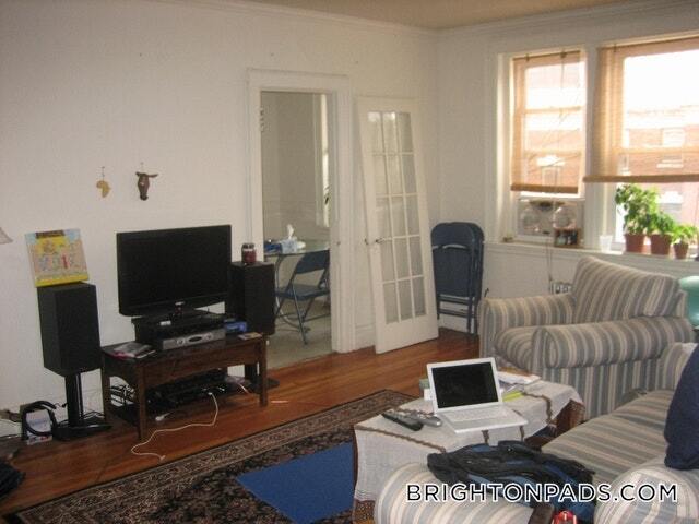 Building Photo - 2045 Commonwealth Ave