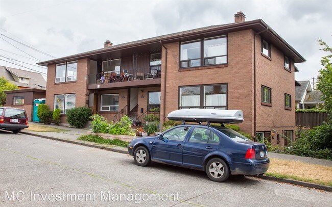 Building Photo - 1755 S Horton St