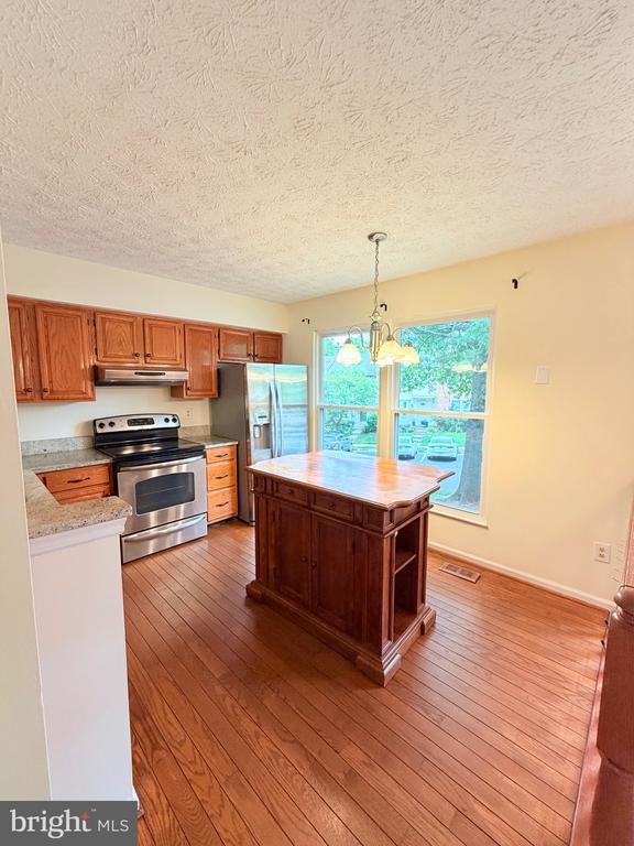 Foto del edificio - 3758 Mazewood Ln