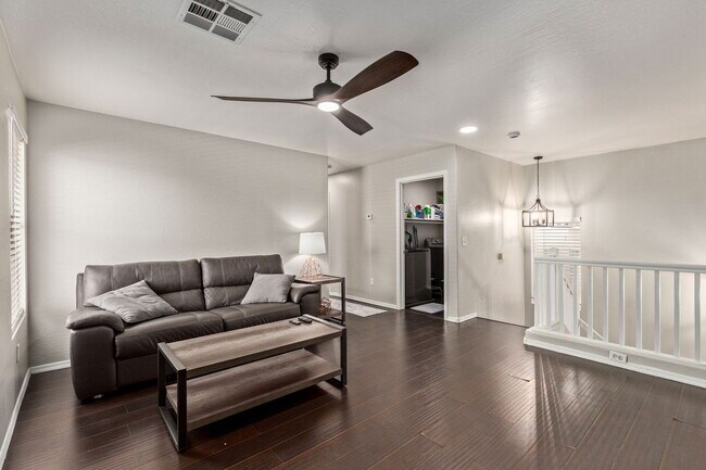 Building Photo - 13420 W Berridge Ln
