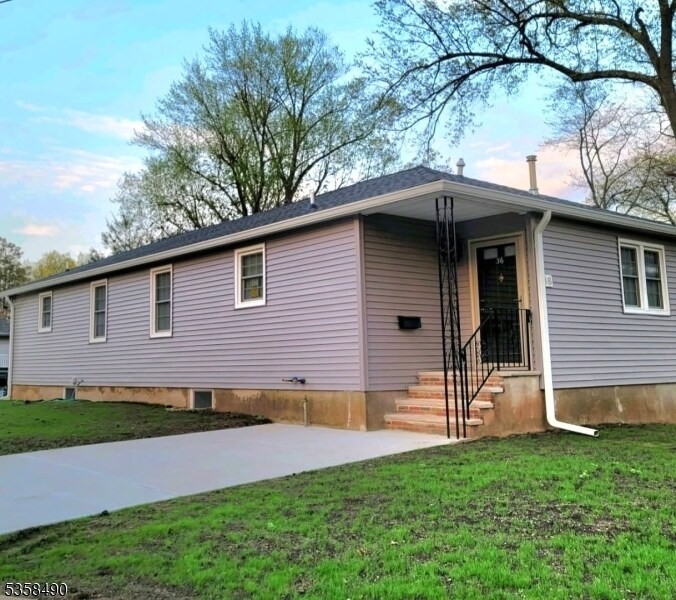 Primary Photo - 36 Garrabrant Rd