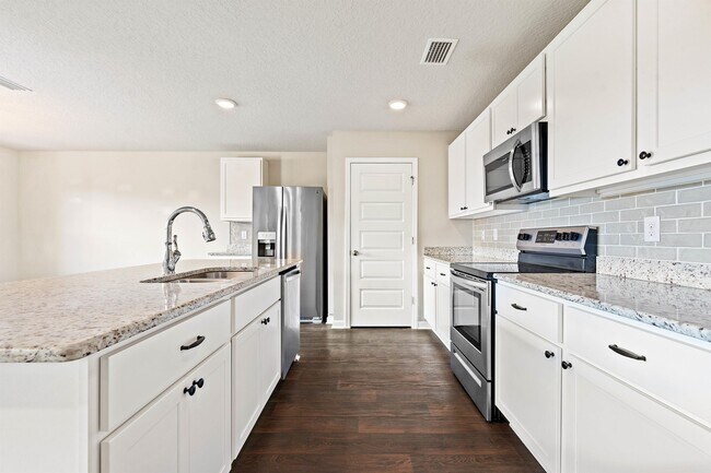 Building Photo - 724 Amador Avenue