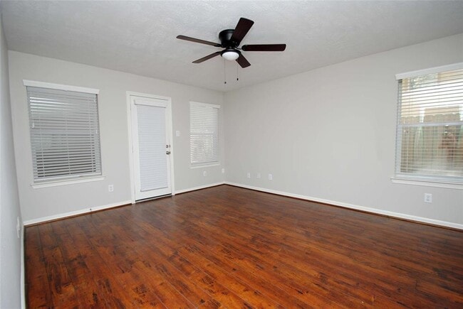 Building Photo - 2604 Enclave At Shady Acres Ct