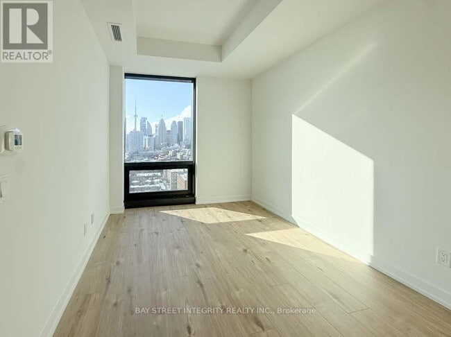 Building Photo - 35 Parliament St