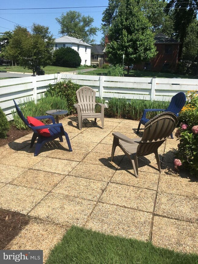 Foto del edificio - 6100 Swansea St