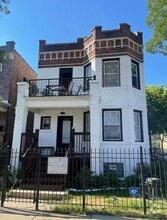 Building Photo - 4259 W Kamerling Ave