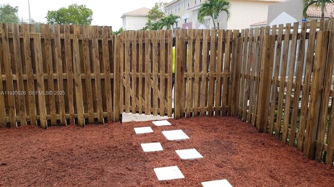 Foto del edificio - 14238 NW 17th Ave