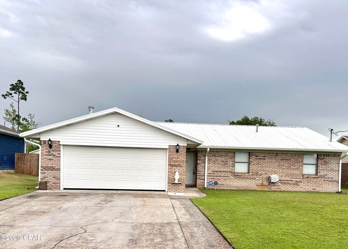 Foto principal - 6047 Howard Rd