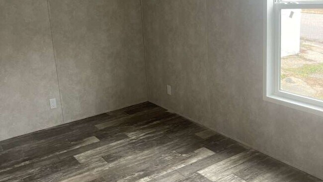 Foto del edificio - 2 Evergreen Ct