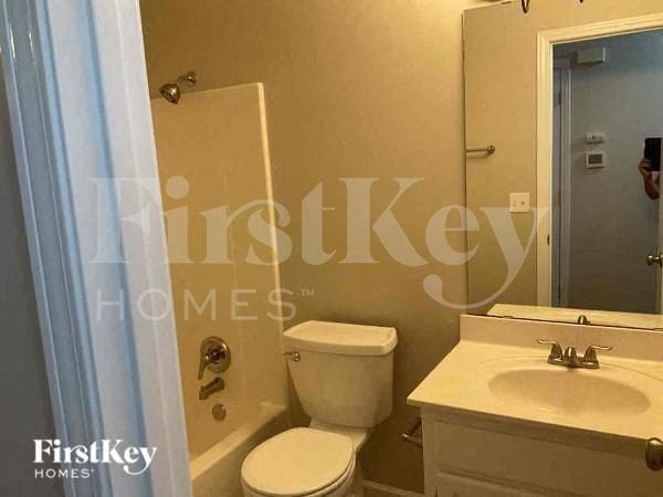 Building Photo - 11220 N McGee St