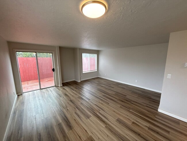 Foto del edificio - 3714 47th Ave NE