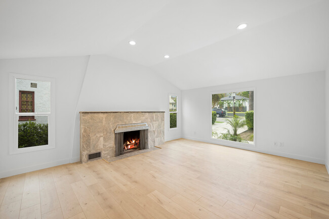 Building Photo - 1546 Glenwood Rd