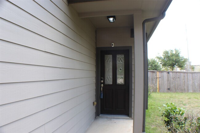 Foto del edificio - 6431 Densberry Ln