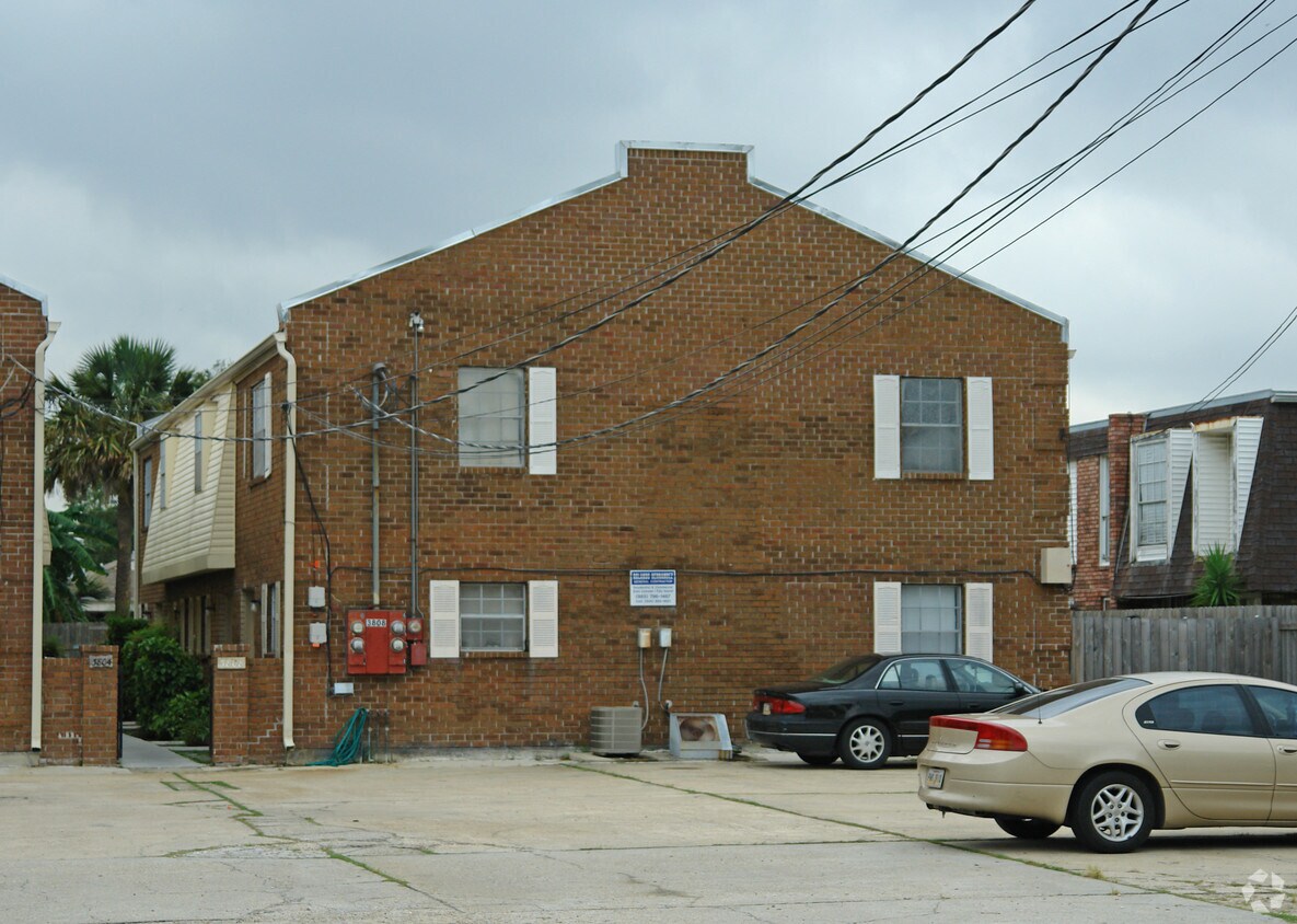 Foto principal - 3908 Division St