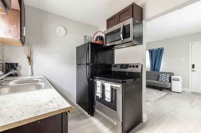 Foto del edificio - 3156 NW 55th St