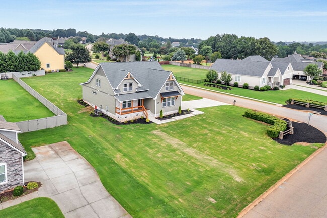 Foto del edificio - 117 Carshalton Dr