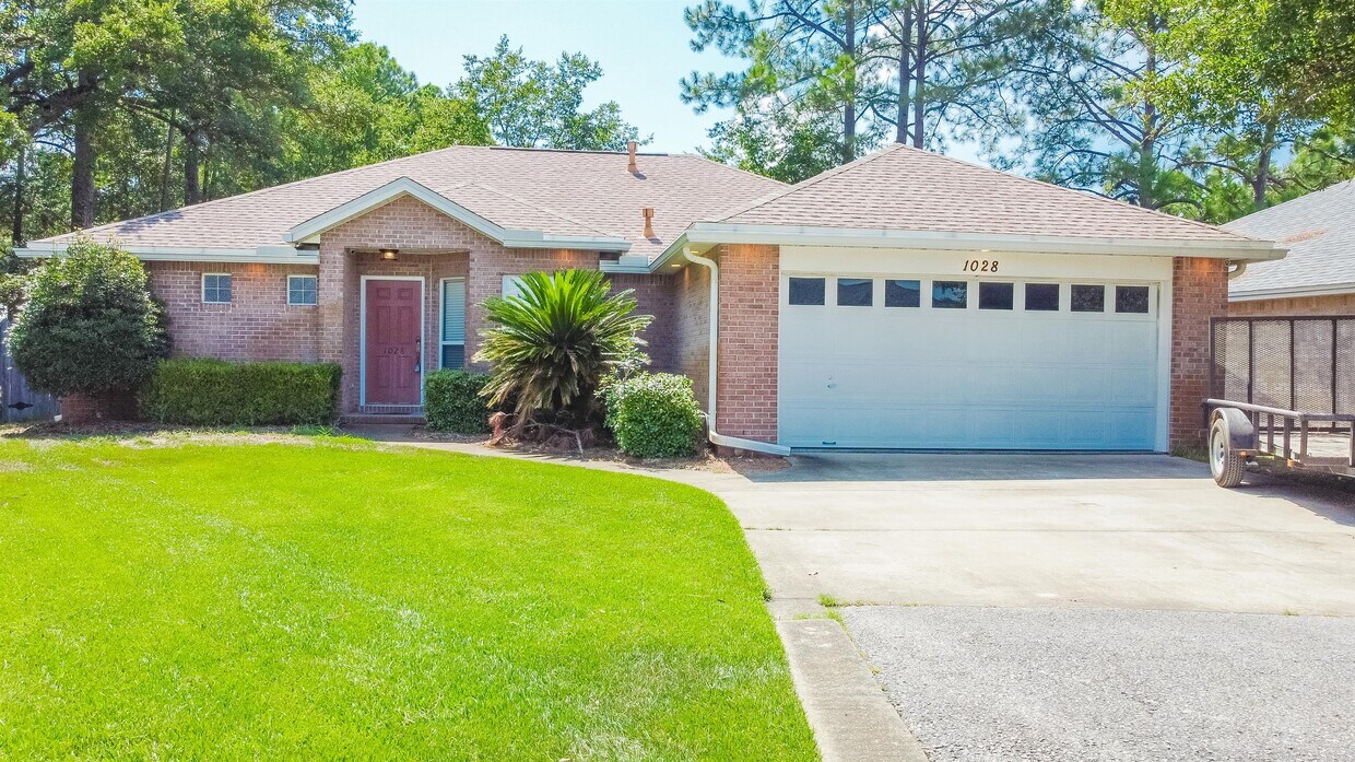 1028 Arthur Ashe Ct, Fort Walton Beach, FL 32547