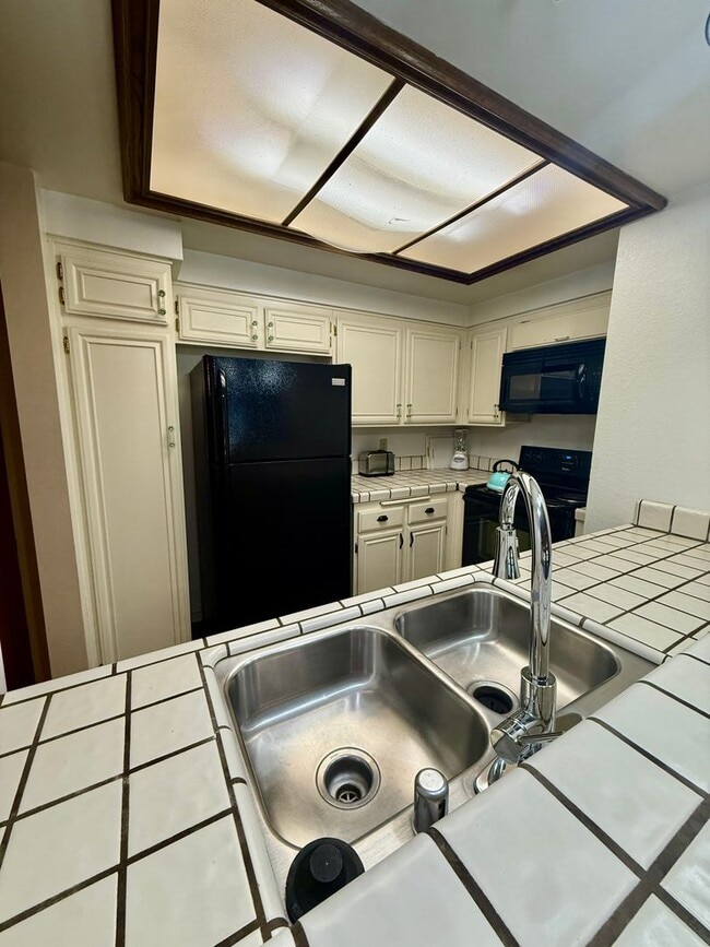Building Photo - FOR RENT – Aspen Creek Condo in Mammoth Lakes