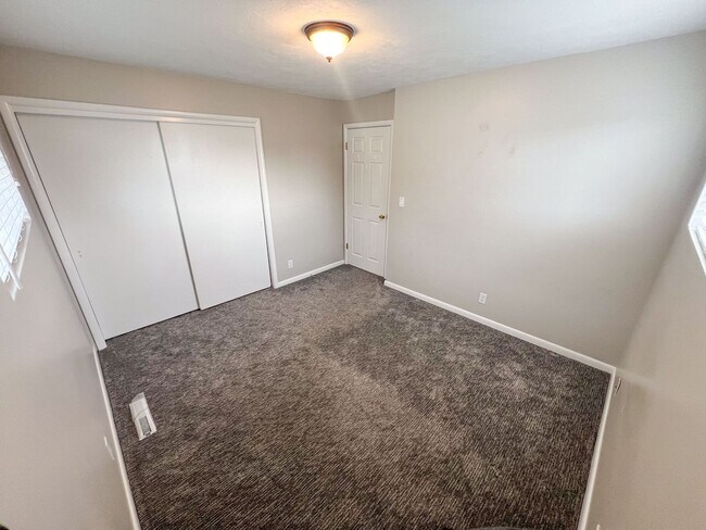 Foto del edificio - 147 W Fremont Ave