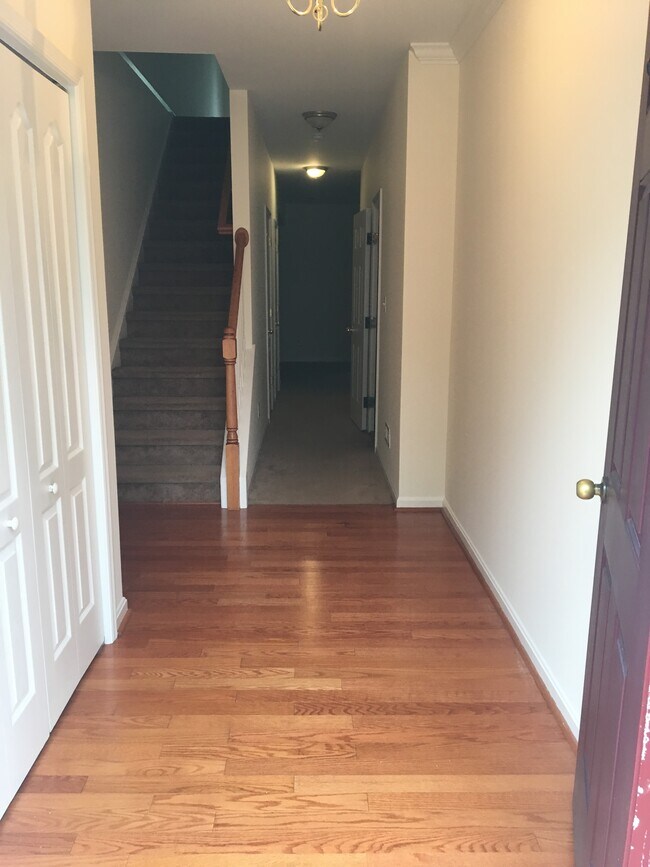 Entrance - 106 Pumpkin Patch Ln