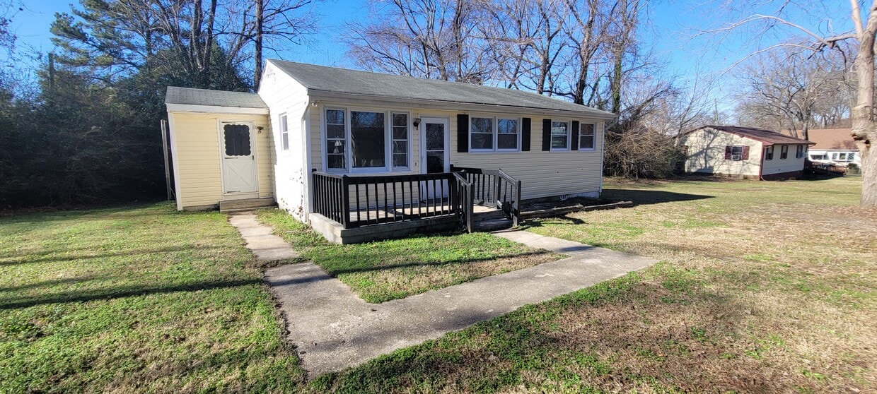 Primary Photo - 944 8th St