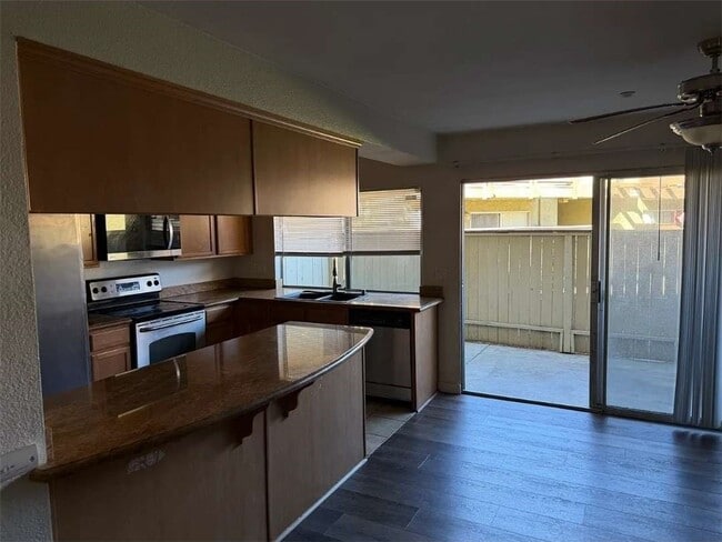 Foto del edificio - 615 Fredricks Ave