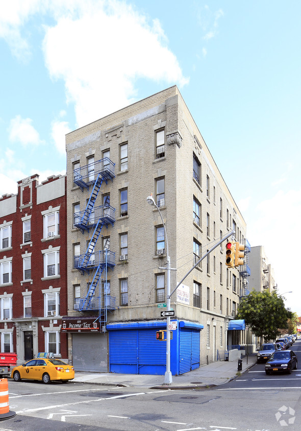 Foto principal - 441 E 187th St