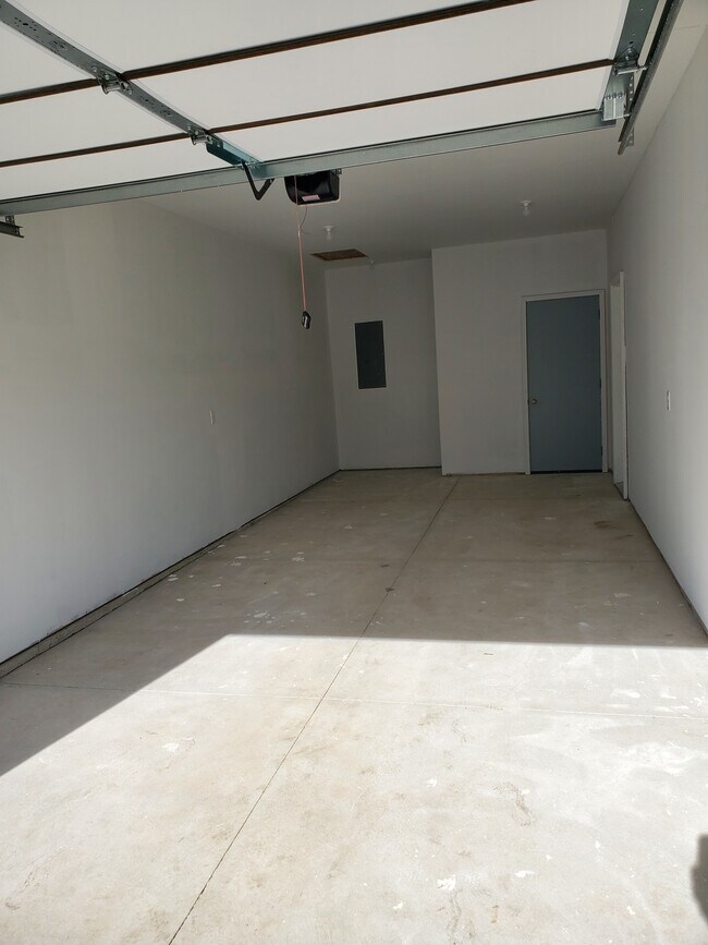 Foto del edificio - 808 E North St