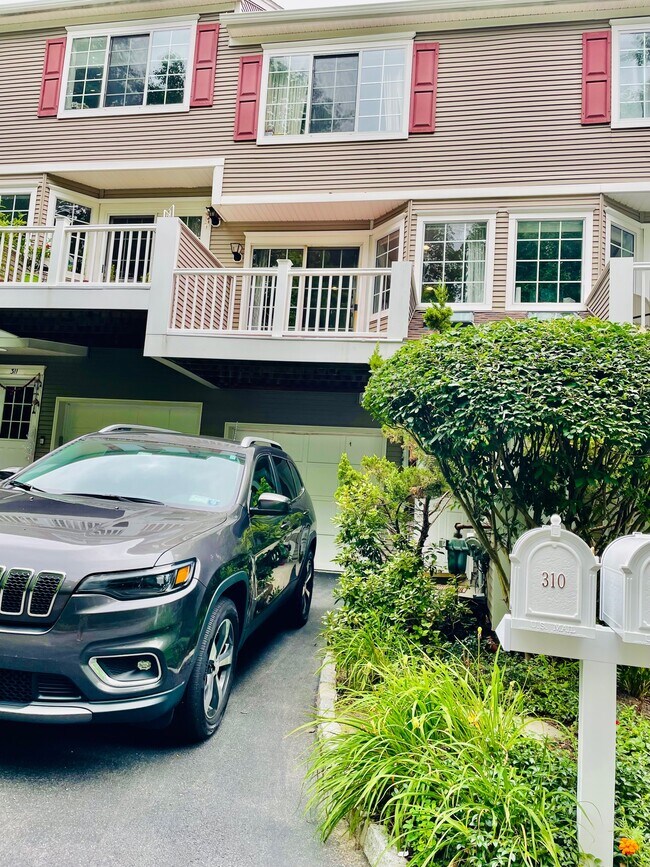 Foto del edificio - 310 Park Ridge Ln