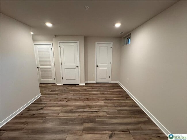 Foto del edificio - 7634 Clayton Ave