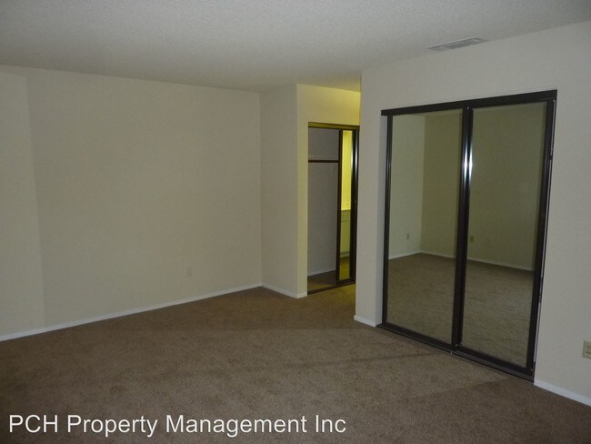 Building Photo - 3 br, 2 bath House - 6613 Mercedes Avenue
