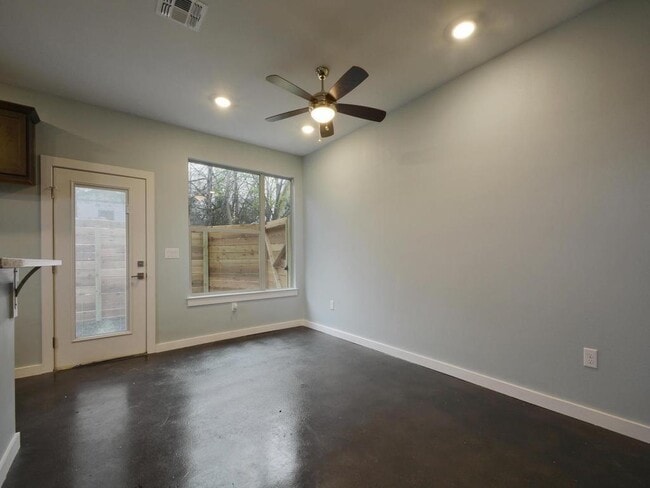 Building Photo - 1608 Miriam Ave