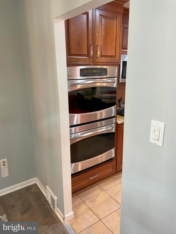 Foto del edificio - 669 N Henderson Rd