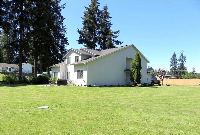 Building Photo - Fantastic Spanaway 3 Bedroom Two Story Dup...