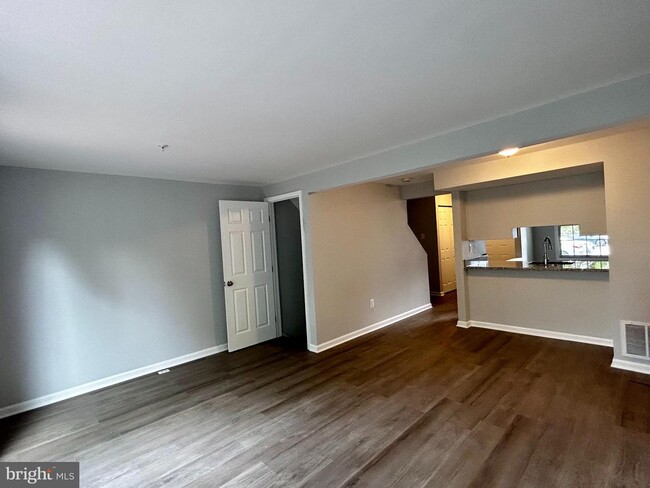 Building Photo - 4340 Regalwood Terrace
