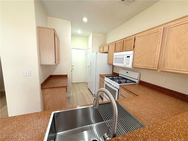 Foto del edificio - 5247 Island Chain Rd