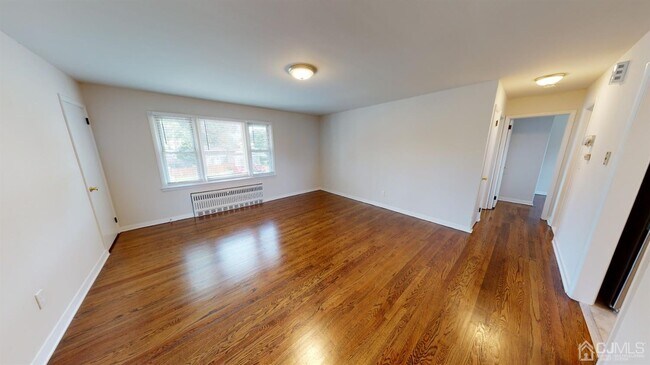 Foto del edificio - 34 Audubon Ave