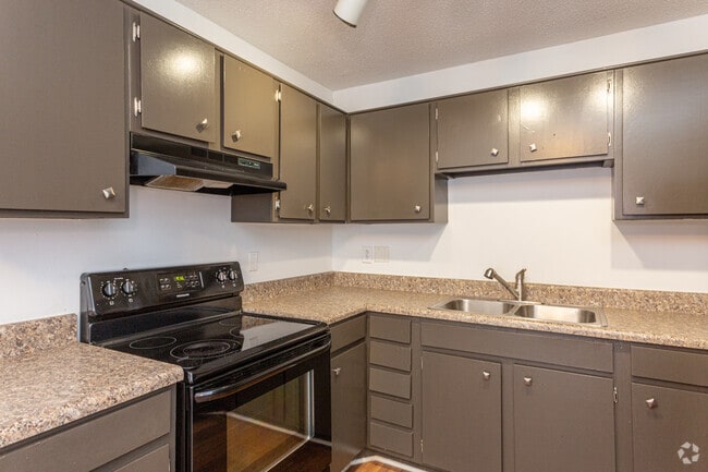 2BR, 2BA - 800 SF - Element 26 Apartments