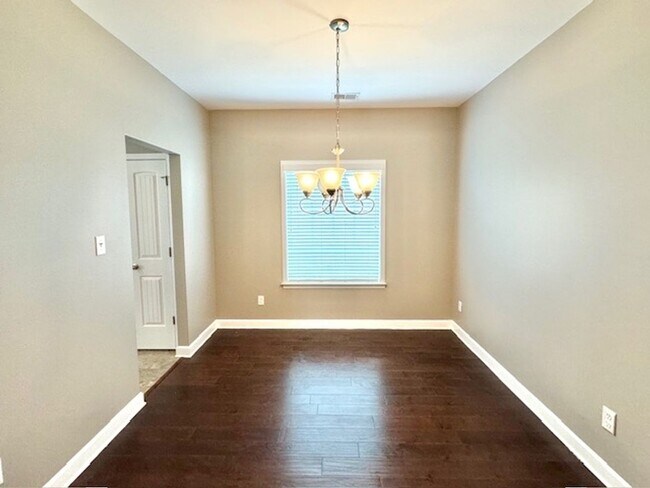 Foto del edificio - CourtlyCircleNorth8564